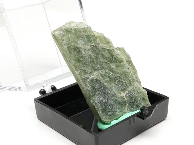 ブラジル産 カイヤナイト ミニ原石 No.25【1点もの】